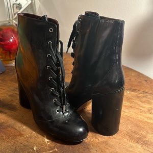 Marc Jacobs Patent leather boots. Size 41. Black.